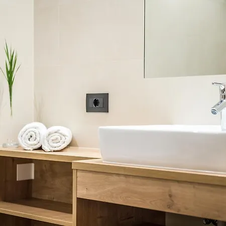 Aparthotel Mirabell 2*
