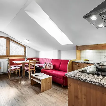 Mirabell Aparthotel 2*